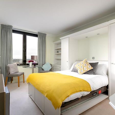 Point West Apartments London Eksteriør bilde