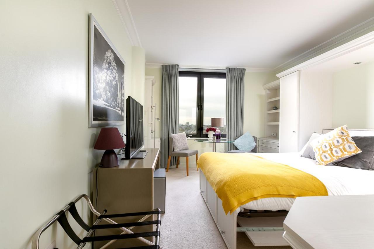 Point West Apartments London Eksteriør bilde