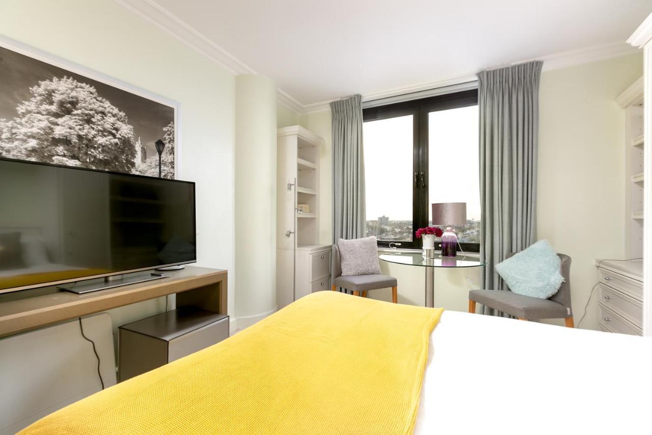 Point West Apartments London Eksteriør bilde