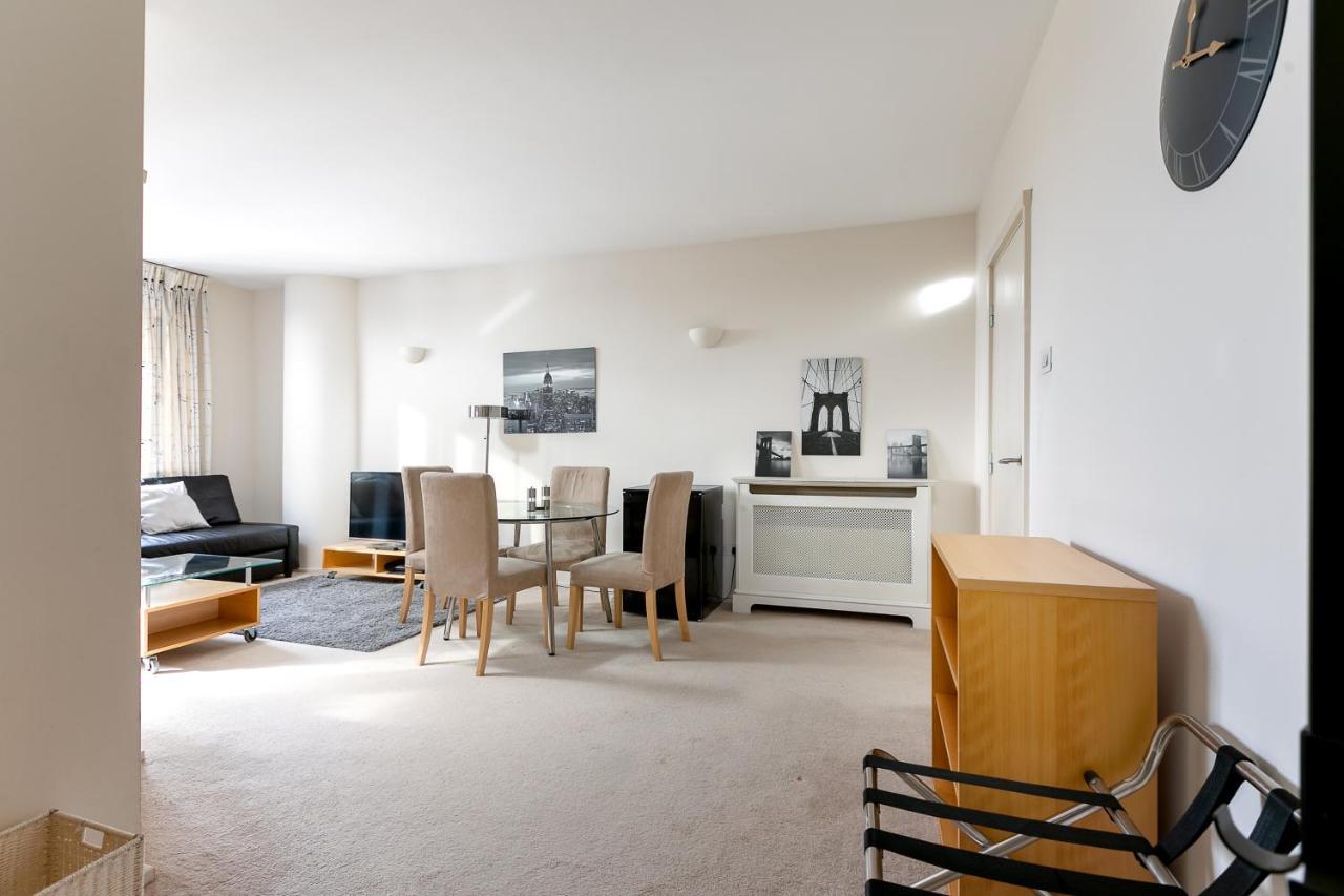 Point West Apartments London Eksteriør bilde