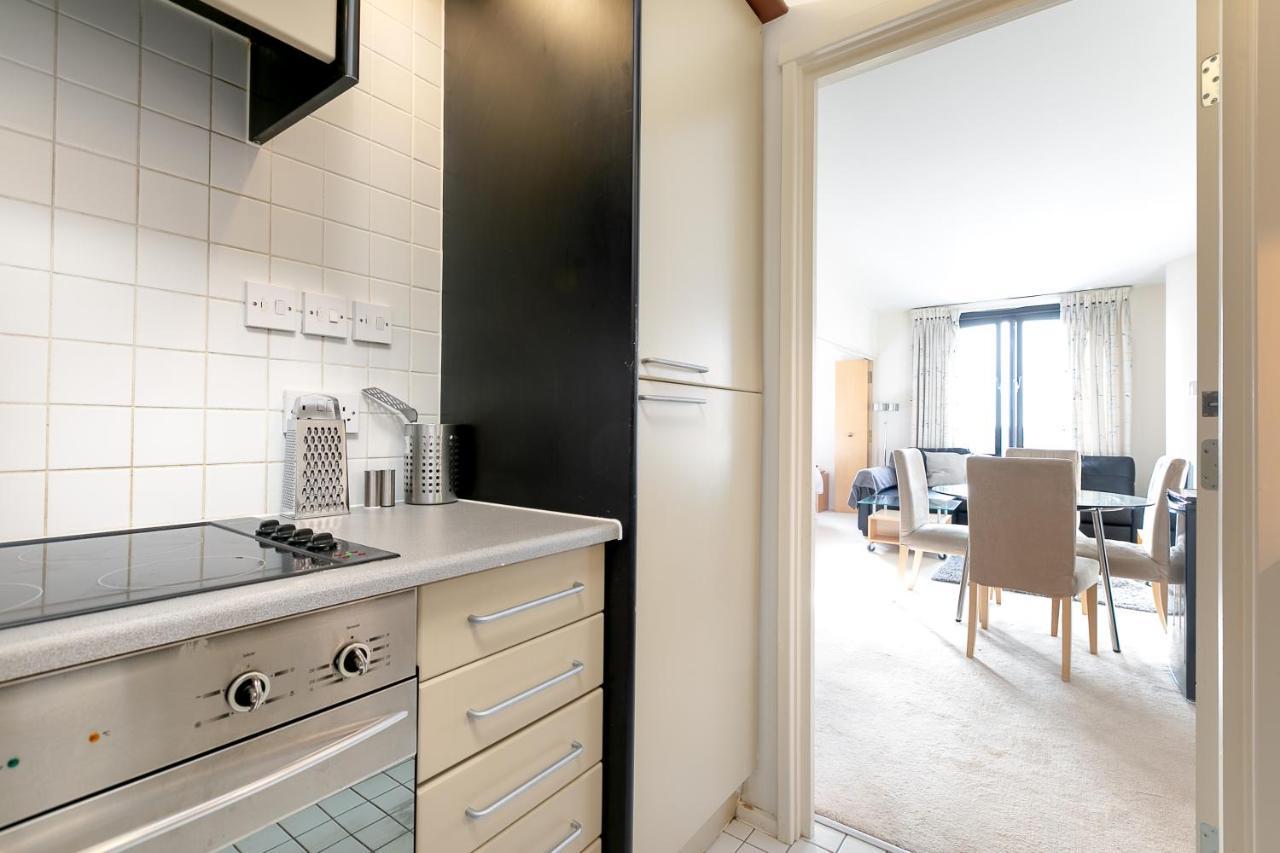 Point West Apartments London Eksteriør bilde